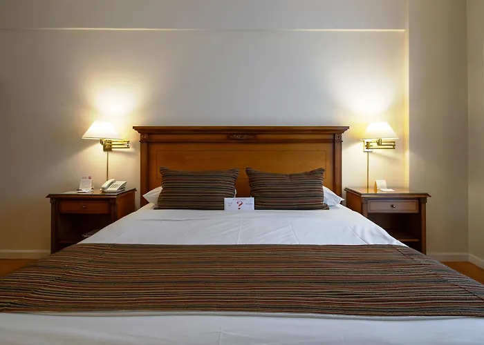 Standard Queen Room